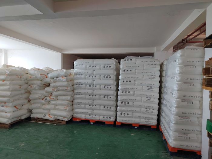 08 tile leveling system material